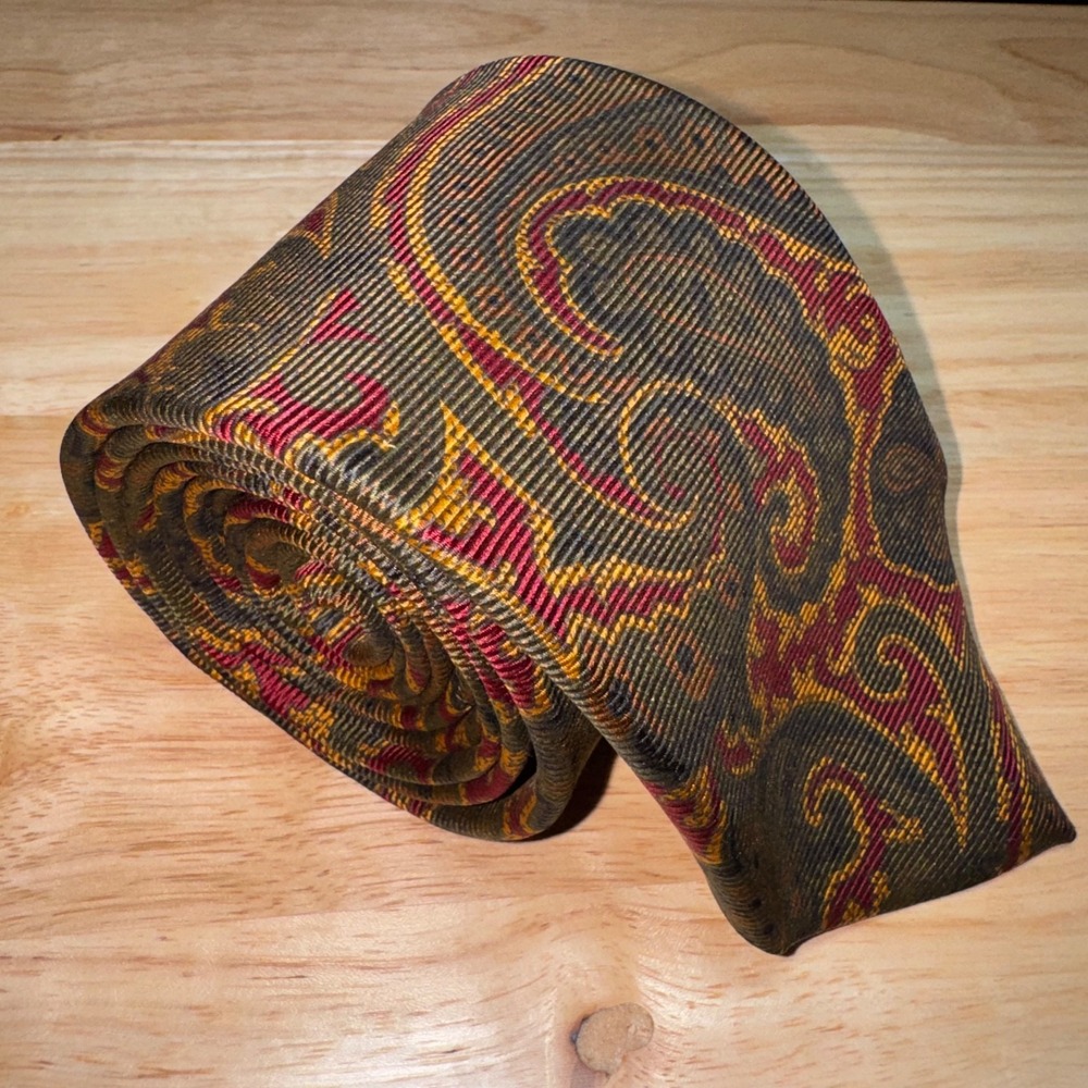 Robert Talbott Silk Tie Brown Red Gold Paisley Hand Sewn USA Ancient Madder - Picture 12 of 14